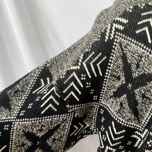 VINTAGE 80s/90s Saks Fifth Avenue Alpine Wool Sweater❄️ - Picture 2 of 6